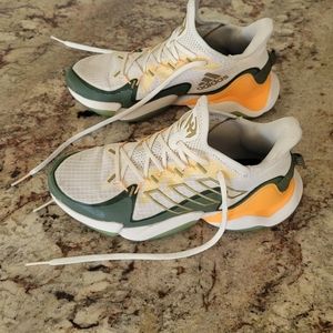 Adidas mens size 7 Patrick Mahomes tennis shoe